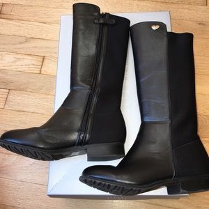 Beautiful Stuart Weitzman big girl boots - Size 3
